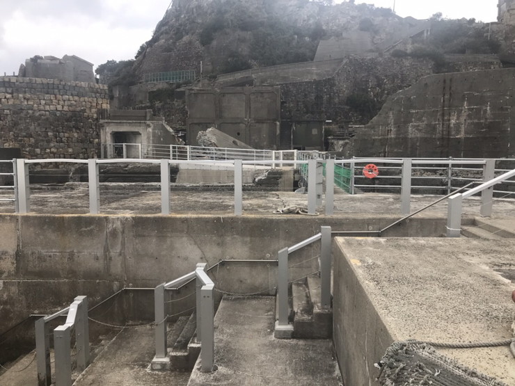 ドルフィン桟橋